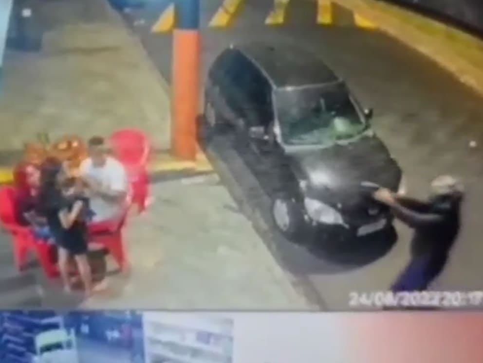 Man Gunned Down In Front Of His Girlfriend