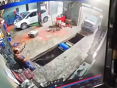 Shitty Day On The Job For Mechanic