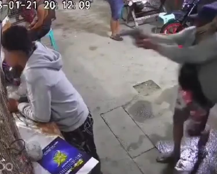 Off Duty Soldier Gunned Down Outside Pharmacy 