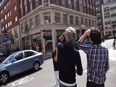 Amazing Sighting of UFO's Over London has Never been Explained