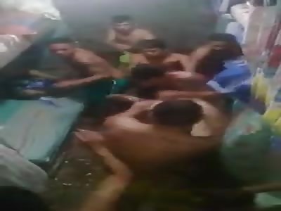 5 x 5 fight in the jail of brasil