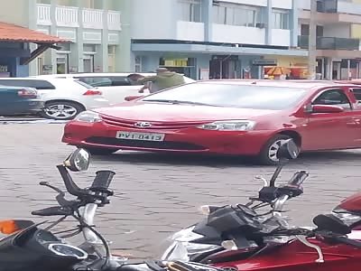 Man brutally beaten by jiu Jitsu fighter 