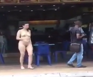 Crazy Naked Bitch Freaks Everyone Out