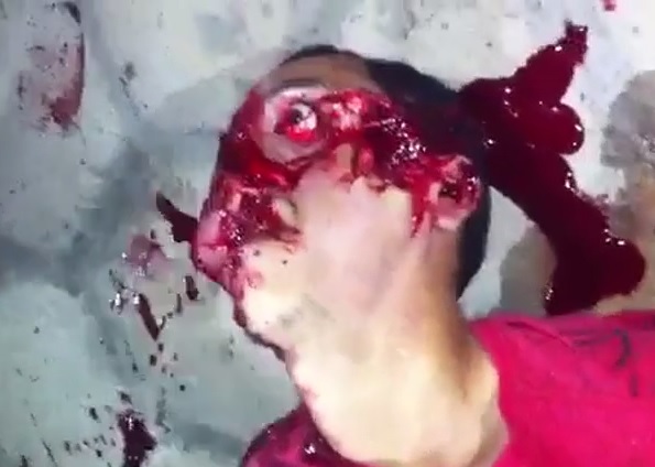 Shock Video shows Thief Shot in the Face Gulping Air like a Fish 