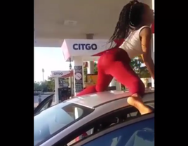 How the fuck can she do that with her ass?!!!