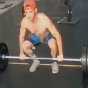 DAYUM: Skinny Dude Finds way to Break his Neck