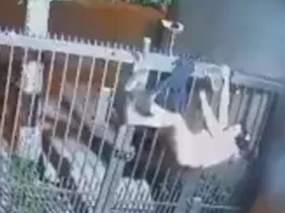 LOL: Girl has a Problem Robbing House.