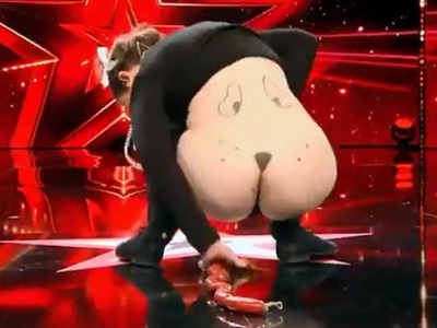 WOMAN SHOCKS ENTIRE STUDIO DOING BIZARRE SEX ACT