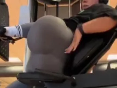 Wait, She Doing it Right?