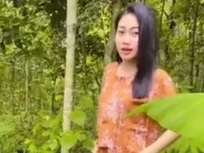 Girl wants to go Viral so Bad She...Plant is Carnivorous