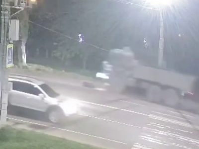 Military KAMAZ fatally hit a 20-year-old Student.  Stuck in the Tires