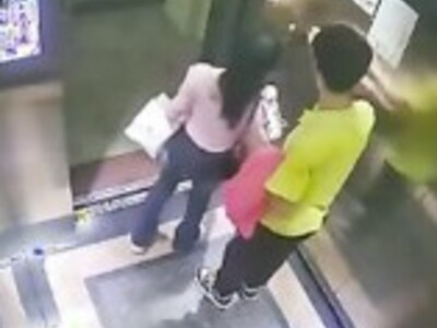 Pervert Really Likes this Chick on the Elevator.