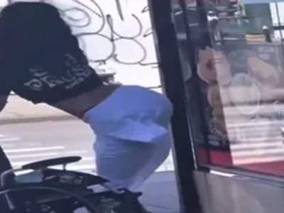 One Arm, One Leg....No Problem Twerking.