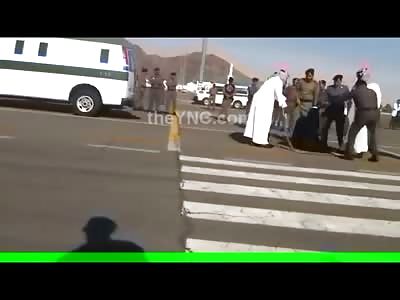 Resisting Female is Beheaded anyway by Sword in Public Execution after Murdering a 7 Year old Girl