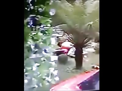 Man Cowardly Smashes Girlfriend's Head on the Ground and Then Executes Her with a Shotgun