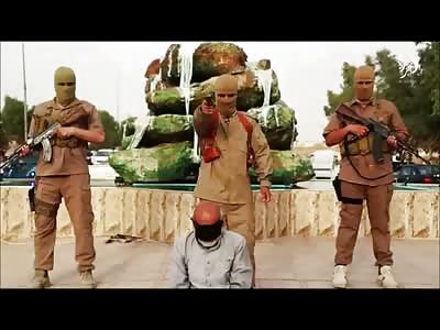 New Pistol Execution By ISIS of a Blindfolded Elderly Man