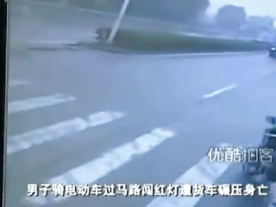 His Last Moped ride Ever....Crushed Under Truck Dies Instantly 