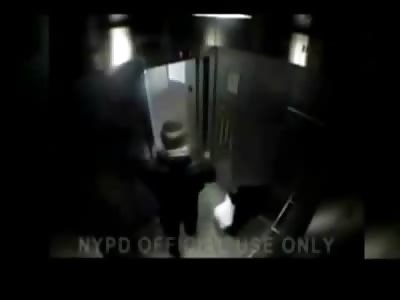 Merry Christmas: Black Thief Attacks and Badly Beats Elderly Woman in an Elevator 