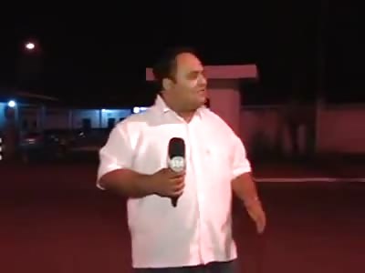 It's all About Timing: Idiot Biker Crashes Right in Front of News Crew