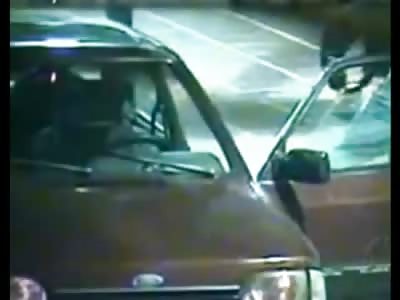 AWESOME: Victim Fights Back and Kills the Robber