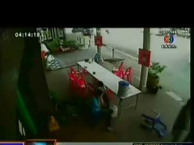 9 Men with Machetes vs. 1 Man with a Gun...Who ya Got!!??