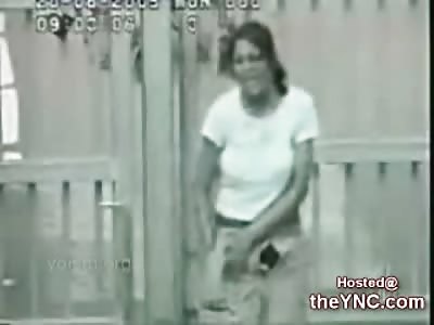 Female Suicide Bomber wants to die but her Bomb doesnt Work