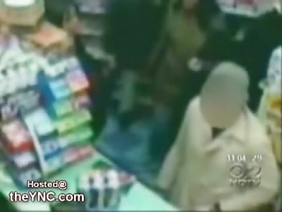 White Man brutally Sucker Punched and Robbed by a Group of Black Thugs