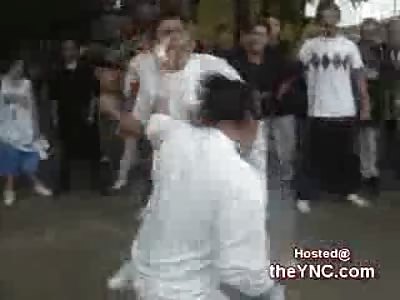 Kid with a Broken Hand still Manages to Beat on his Opponent