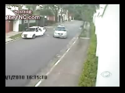 Brutal Murder: Maniac Taxi Runs Over Man Twice after Stabbing Him in the Street