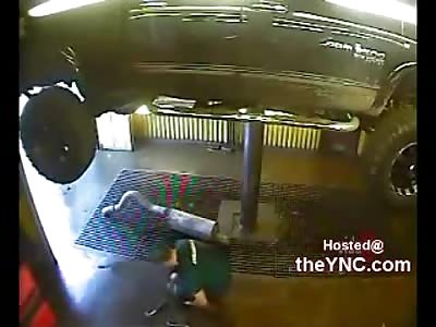 Major Truck Fail the Service Station