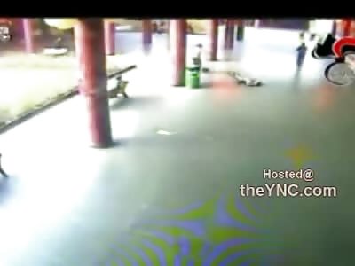 Pissed OFF Boyfriend Knocks His Girlfriend out Unconscious and Walks Away 