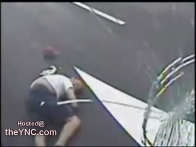 DOH!! Chinese Man leaves his Face Imprint on the Windshield of a Bus