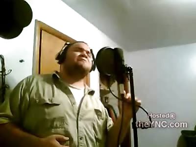 WOW: Either Axl Rose had Some Serious Plastic Surgury to Become Mexican or this Dude is Just that Good