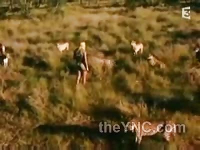 NUT CASE: Hot Blonde Girl Basically Lives With Cheetas 