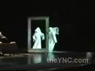 Near Fatal Accident nearly Decapitates Actor During Famous Play when a Light Falls on His Head During Performance