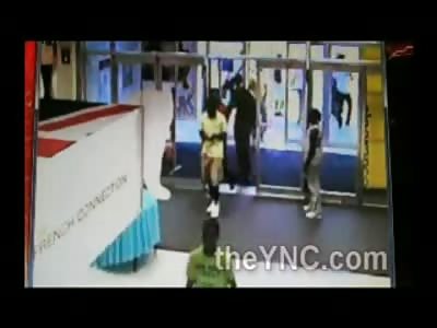 Group of 40 Blacks in Philly Ransack Sears Store Steal Thousands in Flash Mob Craziness 