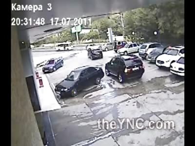 Fatal Crash When Truck Careens off the Expressway into Parking Lot 