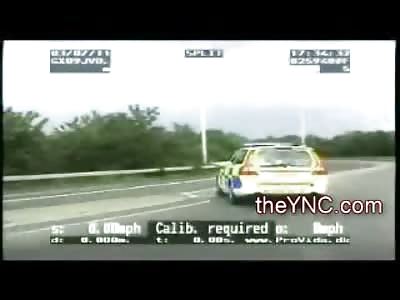 Super Man Police Officer allmost gets Killed in Hitand Run but Keeps Chasing on Foot