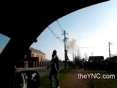 Man trying to Save his Kite is Electrocuted to Death in front of the Horrified Neighbors