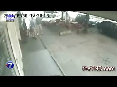 Man murdered with Direct Bullet to the Chest in front of Cafe