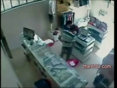 Psycho Ex-Boyfriend Shanks his Ex Girlfriend in the her Clothing Store Job