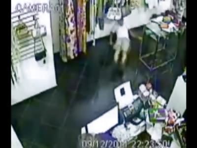 Man Shot in the Face trying to Stop Robbery (Fatal)