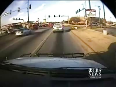 Cant Stop these Kids running from Cops, Smashes up 3 Cars and Keeps going on Foot