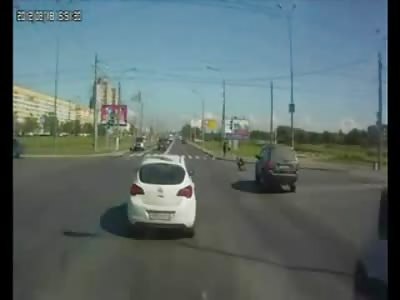 Bicyclist somehow Survives This Amazing Crash