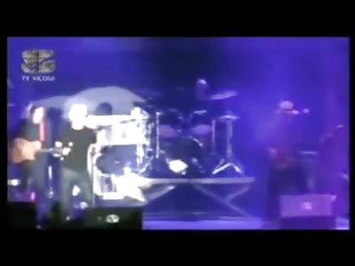 Drummer Dies on Stage during Performance (Brazilian Band Generation Esmeralda) 