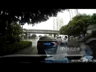 Suicide caught on Dash cam, Man Jumps to his Death from Bridge