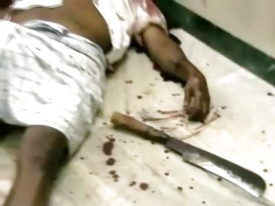 Maniac Man Murder Suicide with a Machete..Wife lost all Blood coagulated blood on the Floor