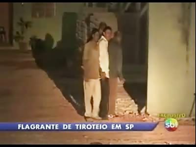 Robber who took 3 Hostages is Shot to Death Point Blank by Police Officer caught on Live News Cam