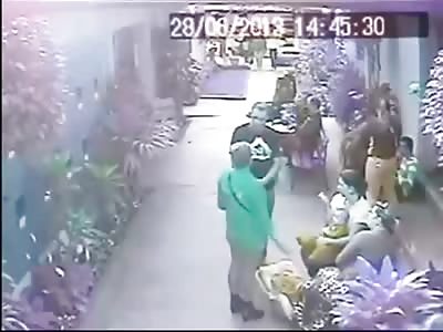 Brazen Murder in front of 100's of People in Broad Daylight