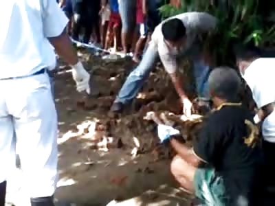 Murderers buried Woman but left her Arms hanging Out from the Dirt